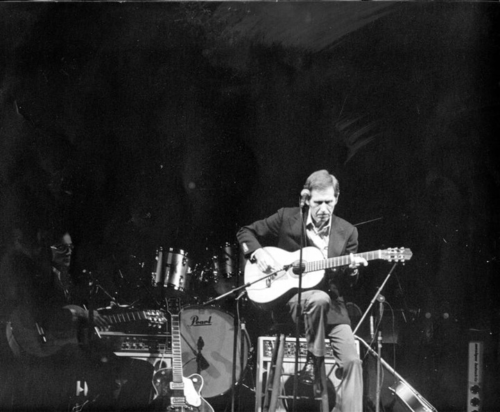 Chet-Atkins-olympia77.jpg