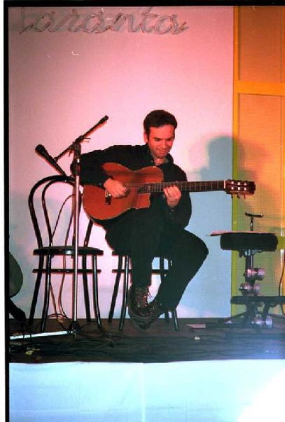 DM-concert12-99-15.JPG