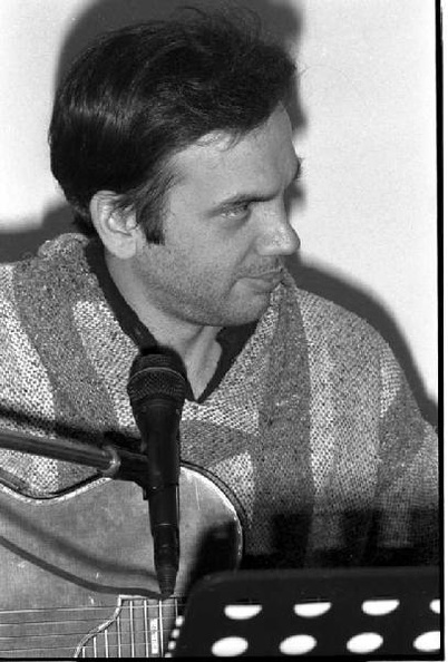 concert12-99-0.JPG
