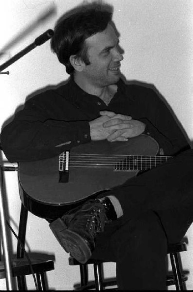 concert12-99-2.JPG