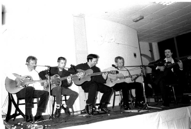 concert12-99-35.JPG